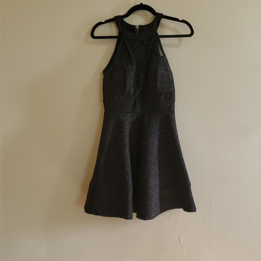 Le chateau fit amd flare dress